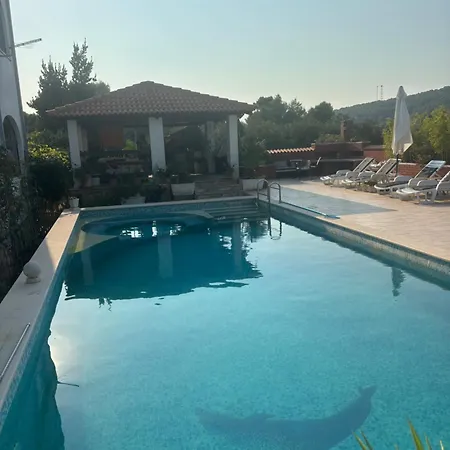 Two Bedroom Gorana With Swimming Pool Apartment Jelsa (Hvar)