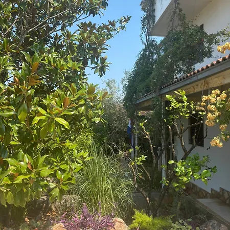 Two Bedroom Gorana With Swimming Pool Apartment *